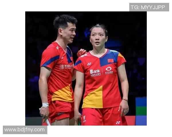 羽毛球热议聚焦上海羽毛球队团队协作引发的争议与反思