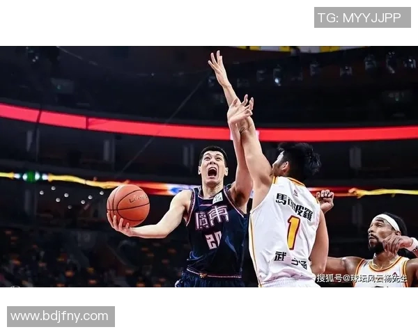 深圳篮球队的力量变革引发热议探索新战术与团队协作的未来发展 深圳篮球队的力量变革引发热议探索新战术与团队协作的未来发展