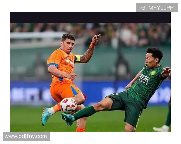 足球明星在比赛中是否佩戴护胸装备的真相与影响分析